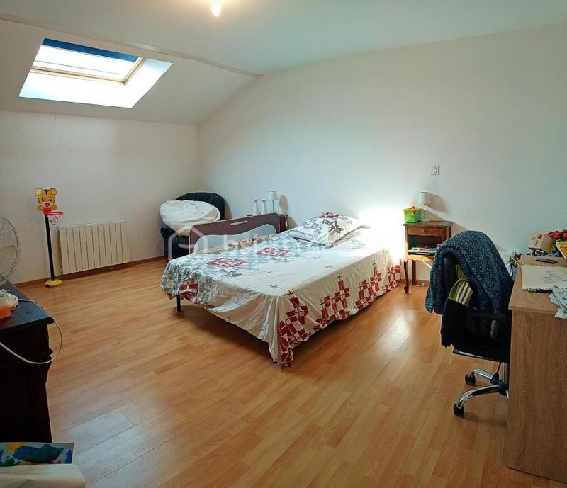 Maison - 201 m² - 8 pièces