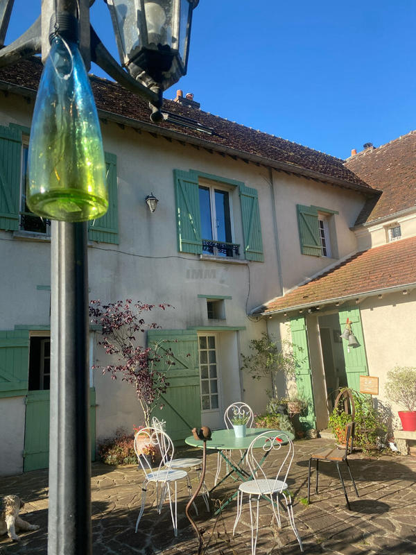 Maison - 305 m² - 14 pièces