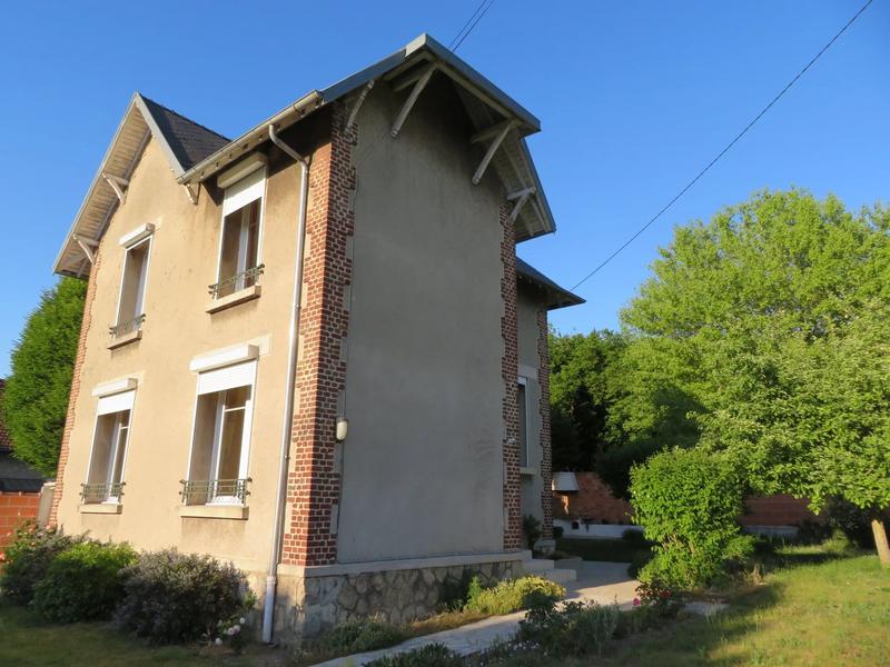 Maison - 92 m² - 4 pièces