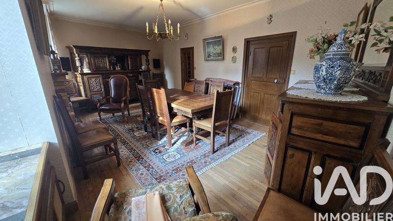 Maison - 200 m² - 8 pièces