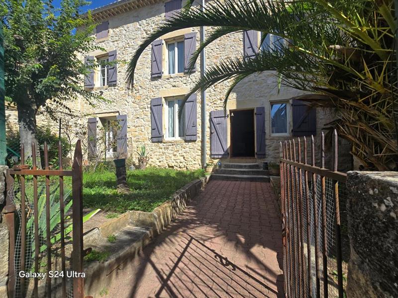 Demeure - 330 m² - 10 pièces