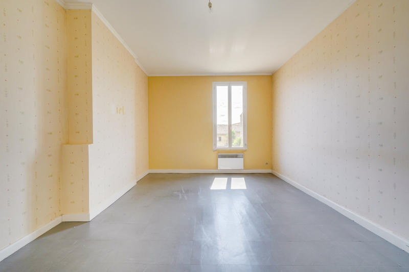 Maison - 250 m² - 11 pièces