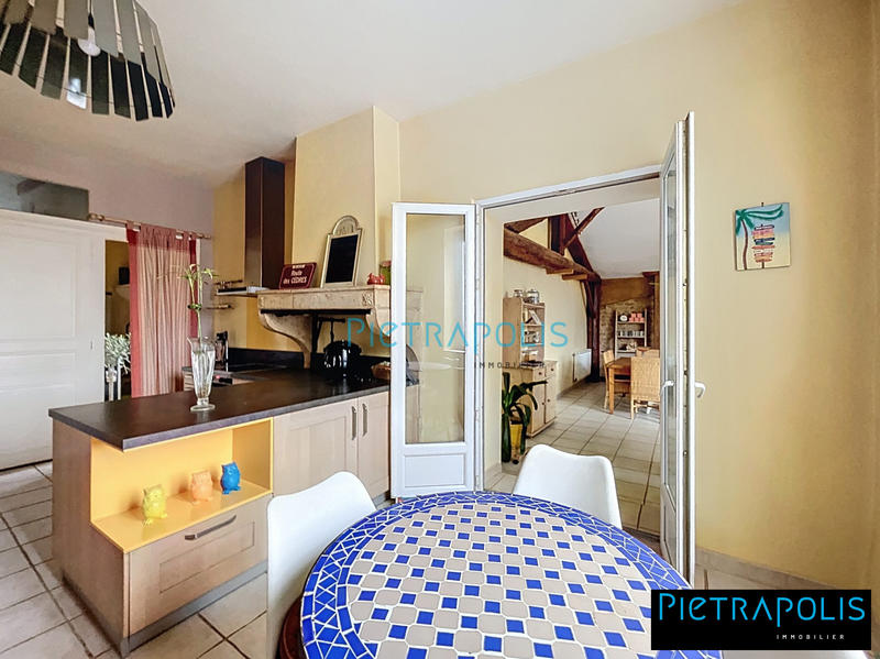 Maison ancienne - 223 m² - 8 pièces