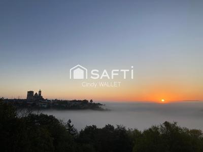 Maison - 227 m² - 8 pièces