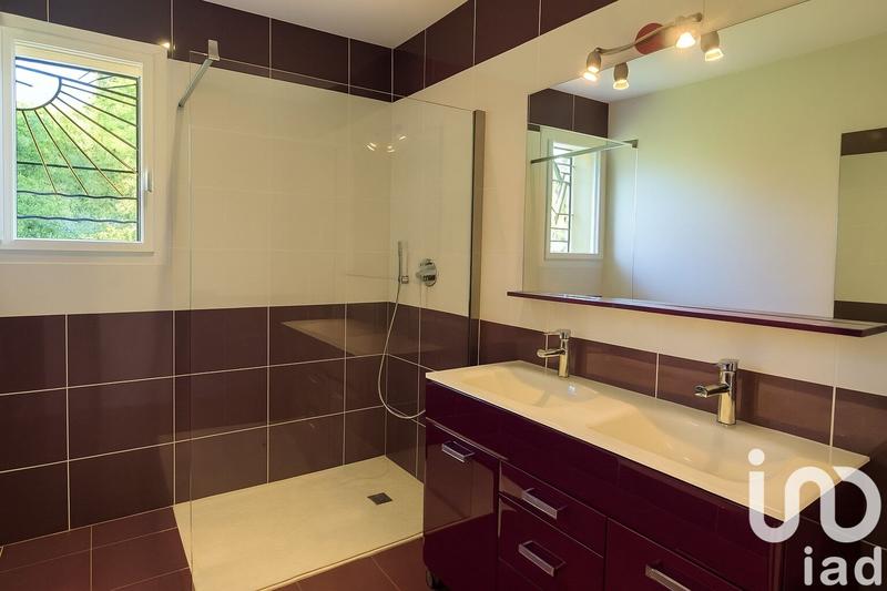 Maison - 151 m² - 6 pièces