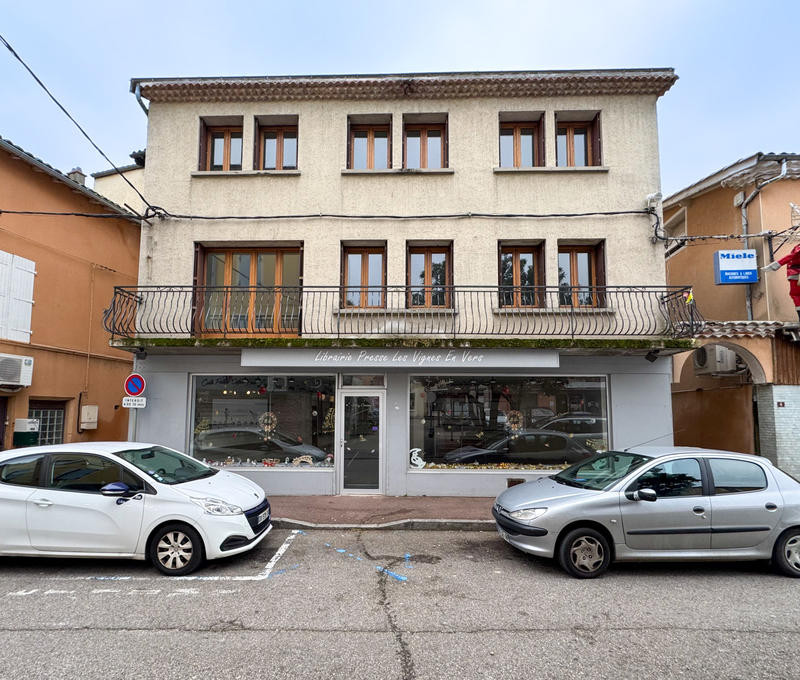 Immeuble - 178 m² - 8 pièces