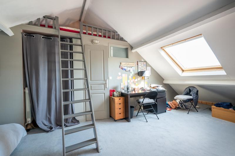 Maison - 300 m² - 9 pièces