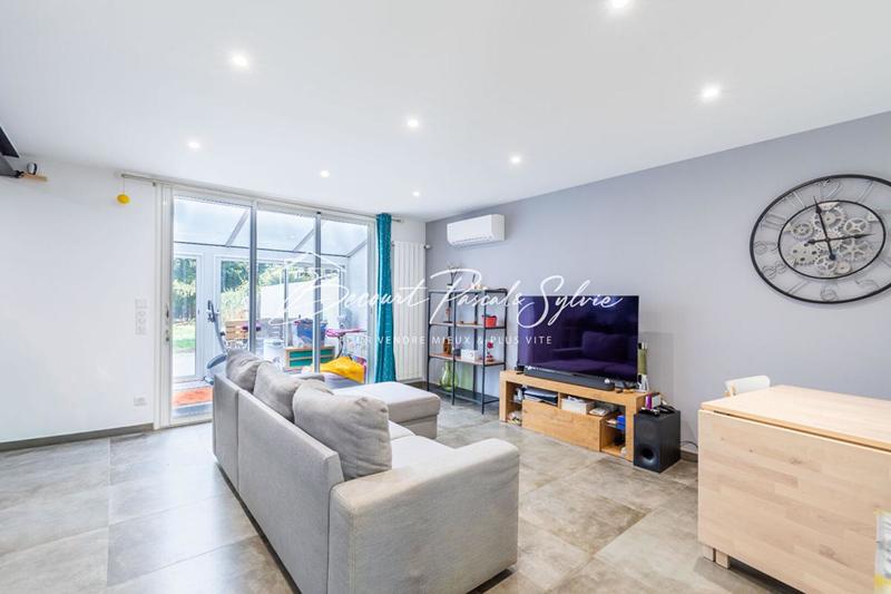 Maison - 93 m² - 5 pièces