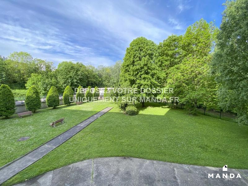 Chambre - 9 m² - 4 pièces