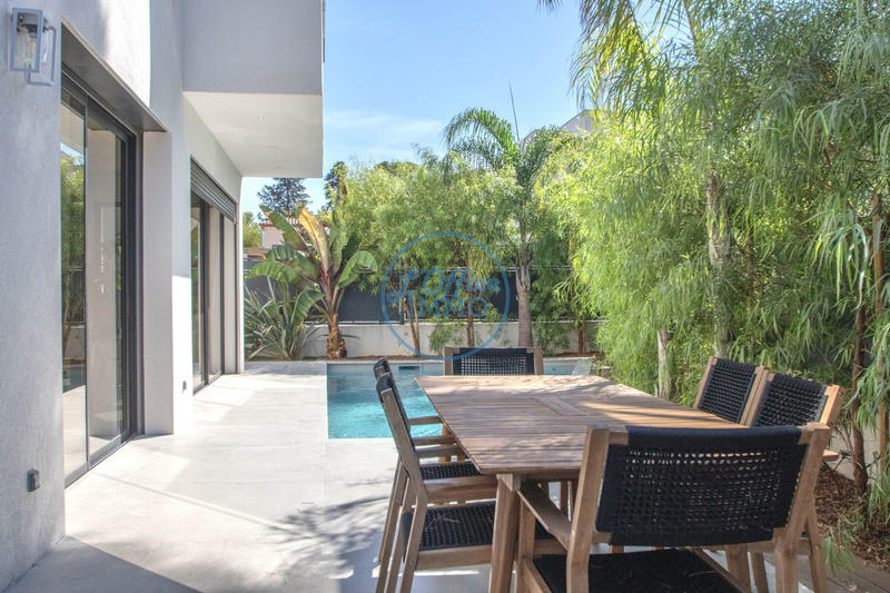 Maison contemporaine - 180 m² - 5 pièces