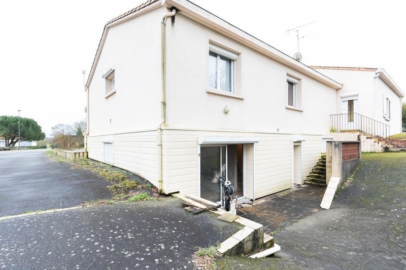 Maison - 230 m² - 10 pièces