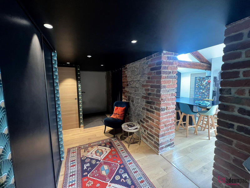 Appartement - 150 m² - 6 pièces