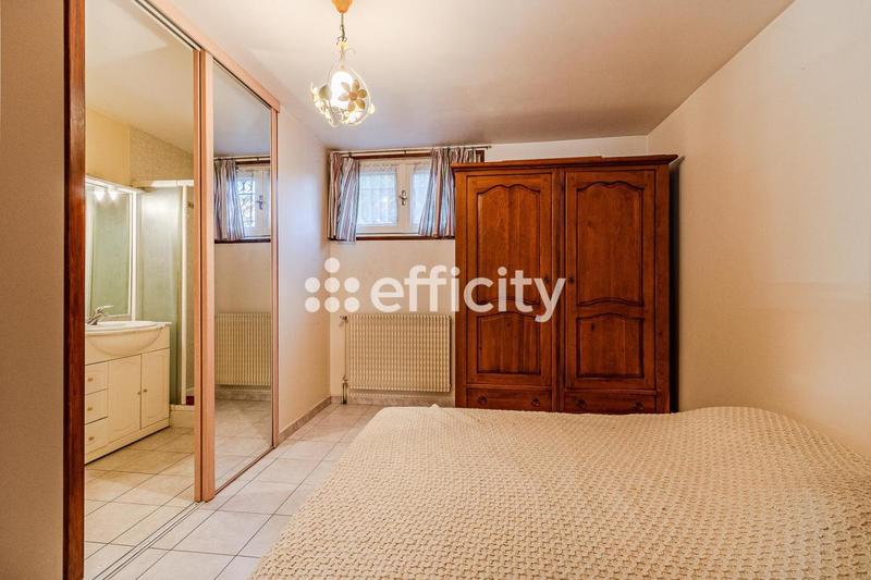 Pavillon - 212 m² - 7 pièces