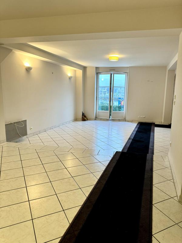 Appartement - 80 m² - 3 pièces