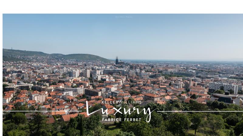 Maison d'architecte - 237 m² - 10 pièces