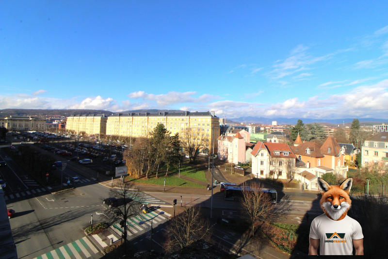 Appartement - 90 m² - 5 pièces