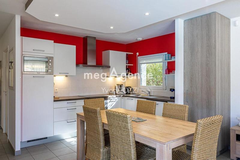Maison - 77 m² - 5 pièces