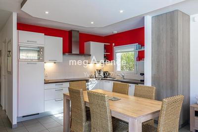 Maison - 77 m² - 5 pièces