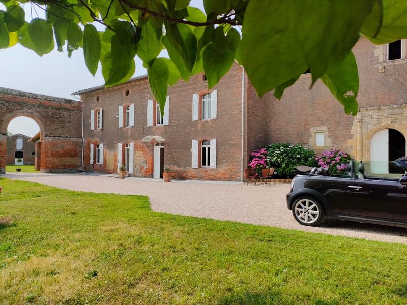 Château - 460 m² - 14 pièces