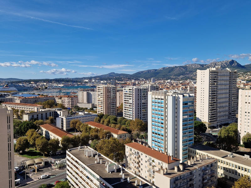 Appartement - 105 m² - 5 pièces