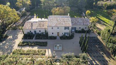 Mas - 270 m² - 10 pièces