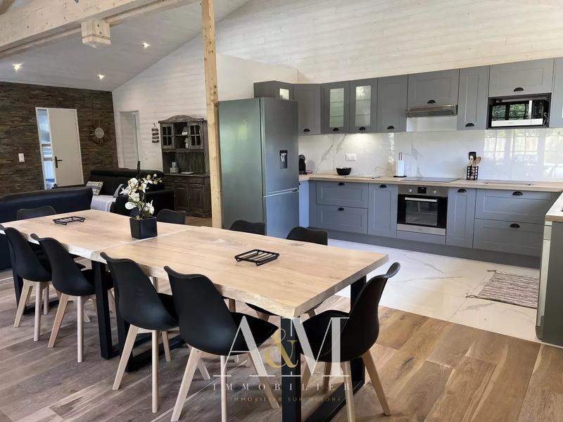 Maison - 160 m² - 6 pièces