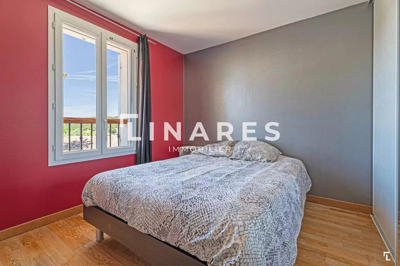 Maison - 225 m² - 6 pièces