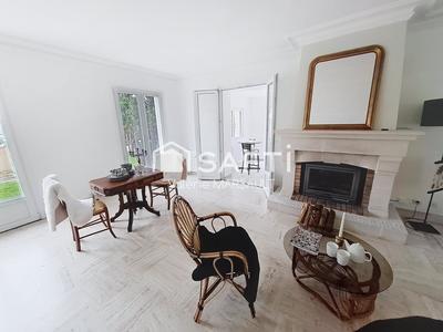 Maison - 271 m² - 8 pièces