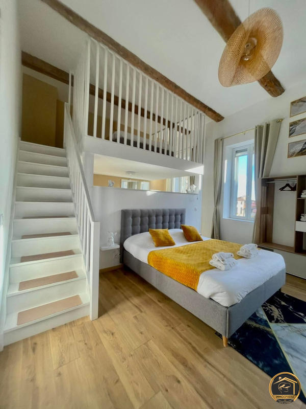 Maison ancienne - 226 m² - 7 pièces