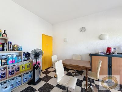 Fonds de commerce - 1 300 m²