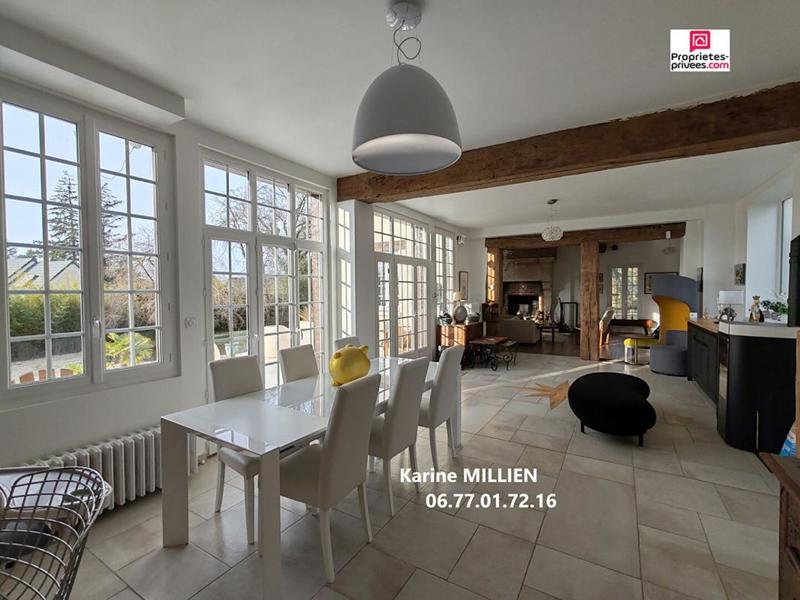 Maison - 400 m² - 13 pièces