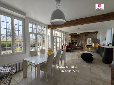 Maison - 400 m² - 13 pièces