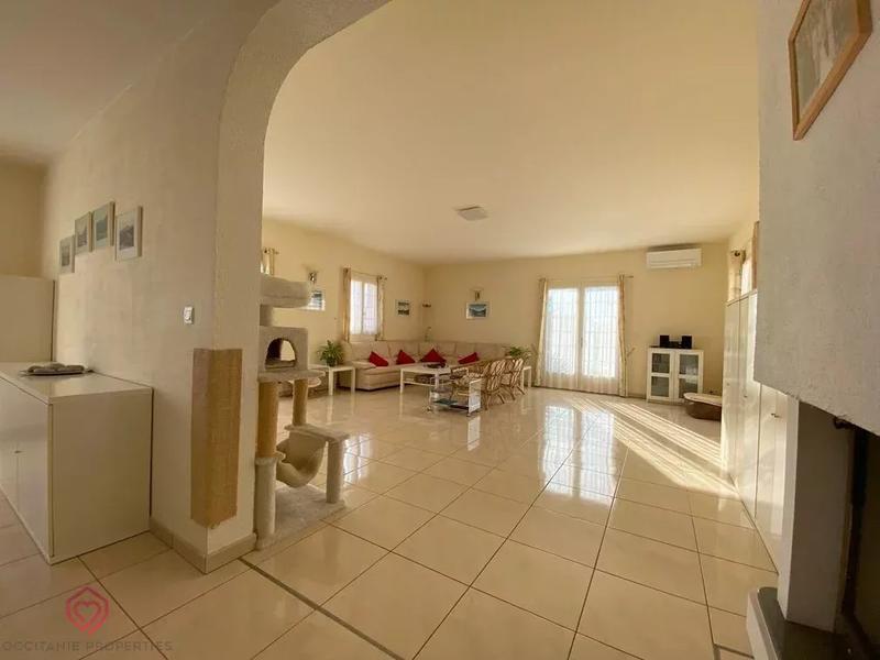 Maison - 215 m² - 5 pièces