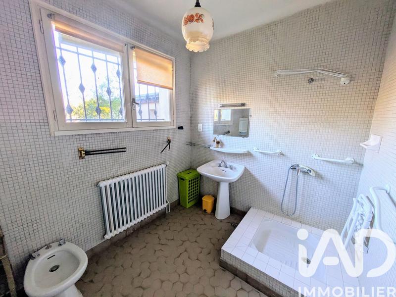 Maison - 263 m² - 9 pièces