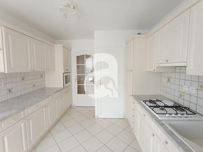 Appartement - 81 m² - 3 pièces