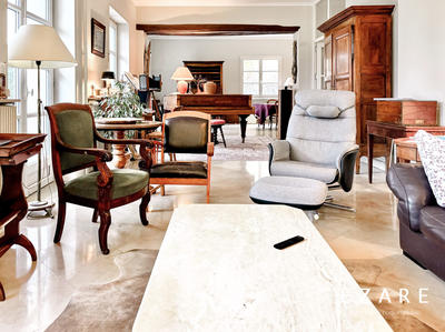 Maison - 360 m² - 11 pièces