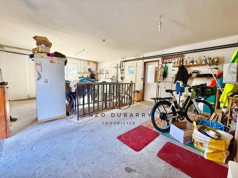 Maison - 206 m² - 7 pièces