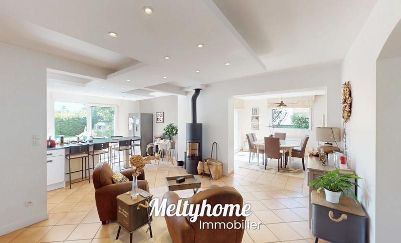 Maison - 195 m² - 10 pièces