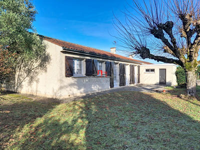 Maison traditionnelle - 95 m² - 4 pièces