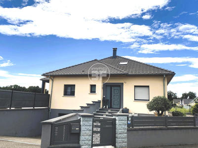 Maison - 260 m² - 6 pièces