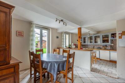 Appartement - 136 m² - 4 pièces