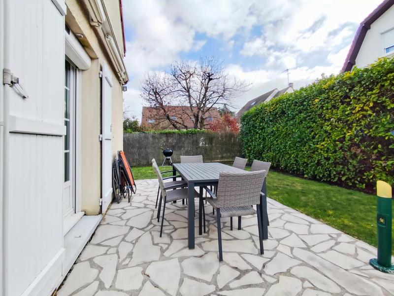 Maison - 110 m² - 5 pièces