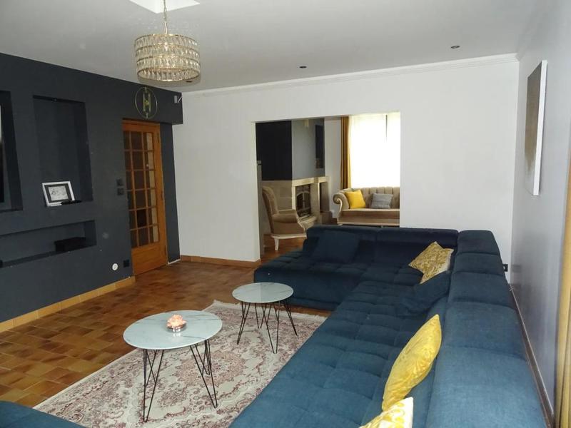 Maison - 205 m² - 7 pièces