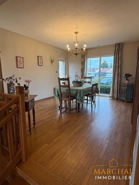 Maison traditionnelle - 200 m² - 8 pièces