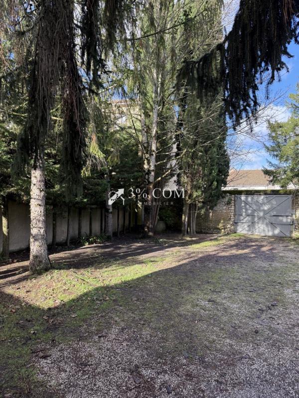 Demeure - 228 m² - 9 pièces