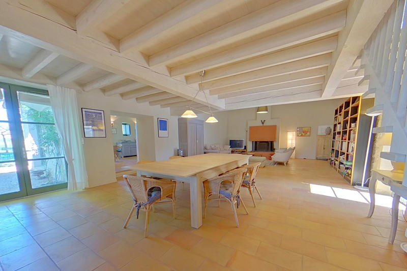 Maison - 210 m² - 5 pièces