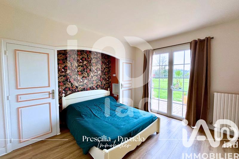 Maison - 279 m² - 9 pièces