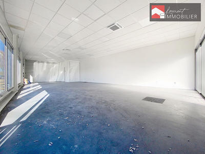 Local commercial - 106 m² - 1 pièce