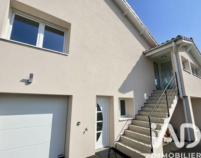 Maison - 231 m² - 9 pièces