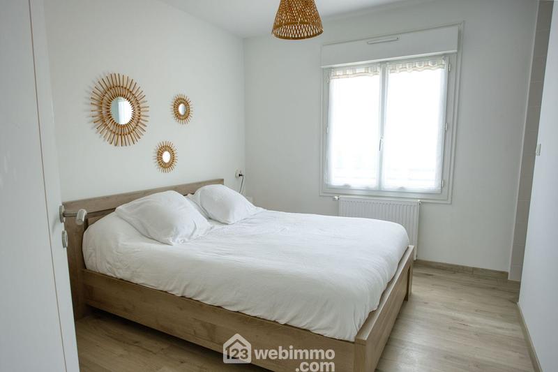 Maison - 239 m² - 11 pièces